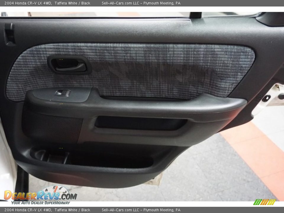 2004 Honda CR-V LX 4WD Taffeta White / Black Photo #16