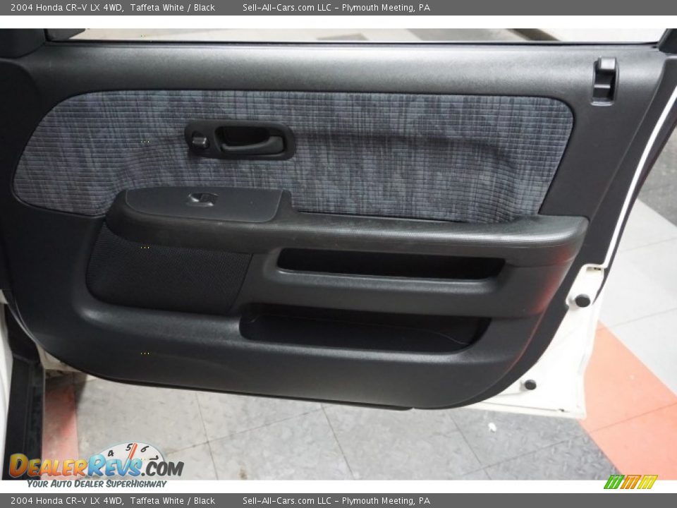 2004 Honda CR-V LX 4WD Taffeta White / Black Photo #17