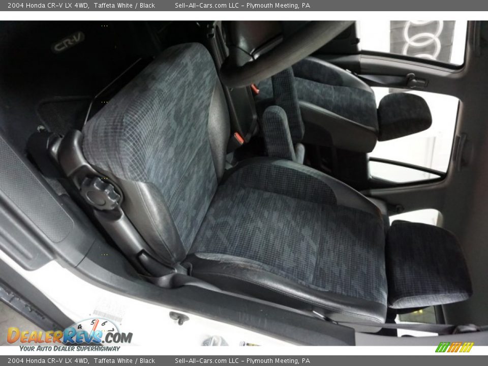 2004 Honda CR-V LX 4WD Taffeta White / Black Photo #24