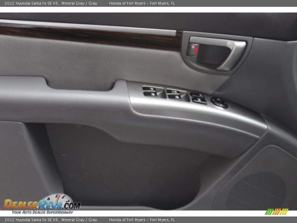 2012 Hyundai Santa Fe SE V6 Mineral Gray / Gray Photo #7