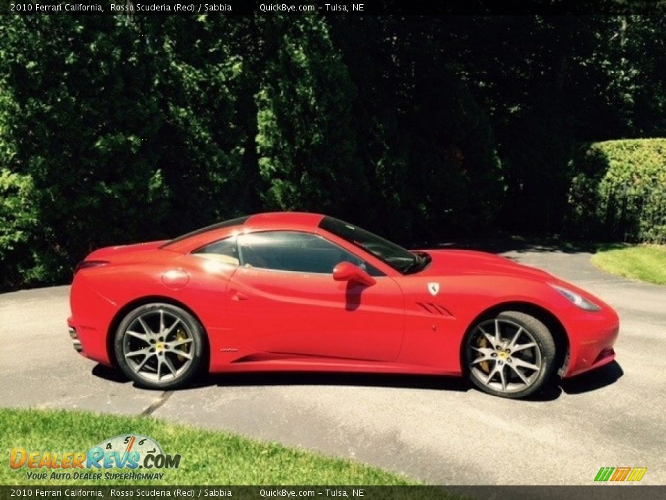2010 Ferrari California Rosso Scuderia (Red) / Sabbia Photo #3