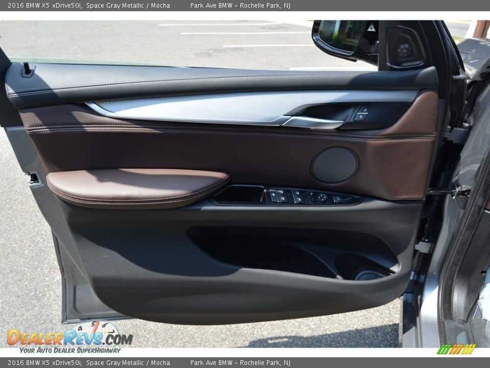 2016 BMW X5 xDrive50i Space Gray Metallic / Mocha Photo #8