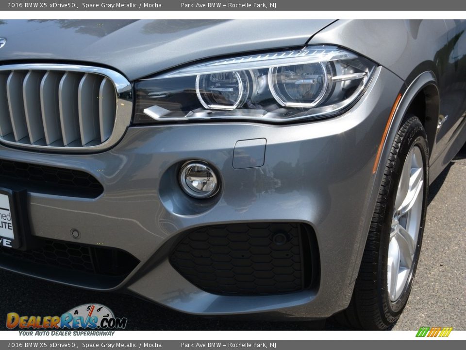 2016 BMW X5 xDrive50i Space Gray Metallic / Mocha Photo #32