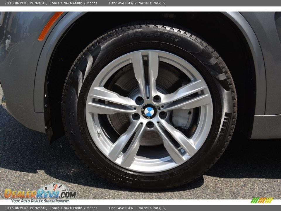 2016 BMW X5 xDrive50i Space Gray Metallic / Mocha Photo #33