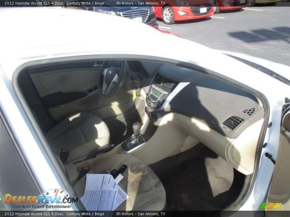 2012 Hyundai Accent GLS 4 Door Century White / Beige Photo #12