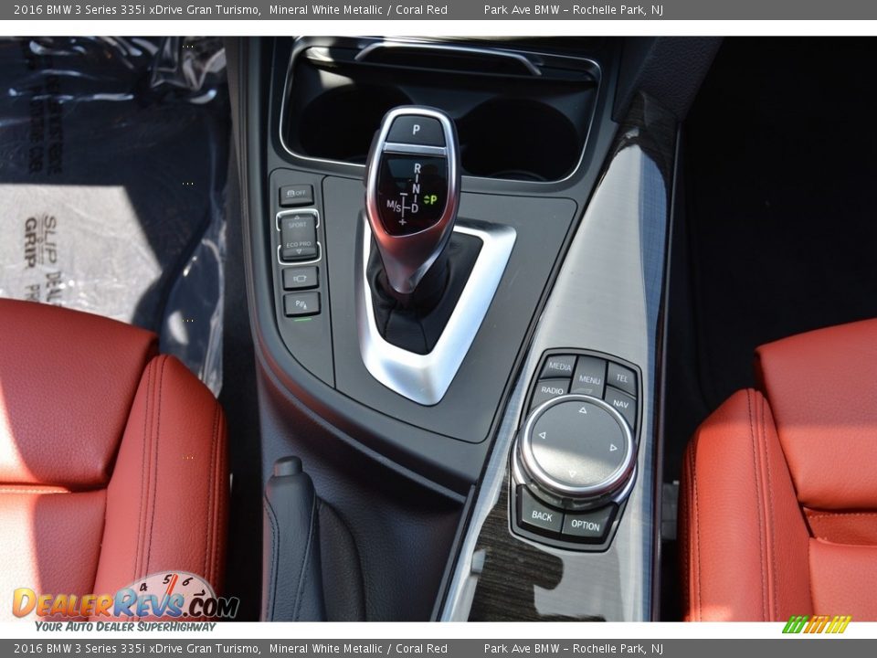 2016 BMW 3 Series 335i xDrive Gran Turismo Mineral White Metallic / Coral Red Photo #17
