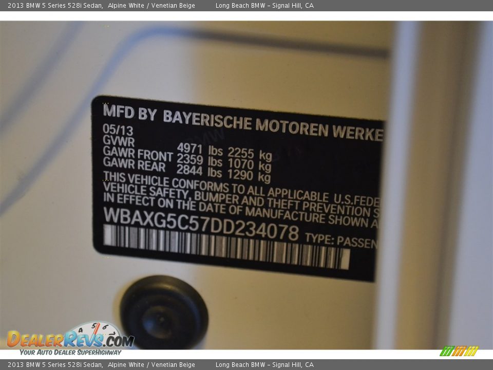 2013 BMW 5 Series 528i Sedan Alpine White / Venetian Beige Photo #30