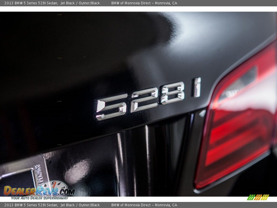 2013 BMW 5 Series 528i Sedan Jet Black / Oyster/Black Photo #7