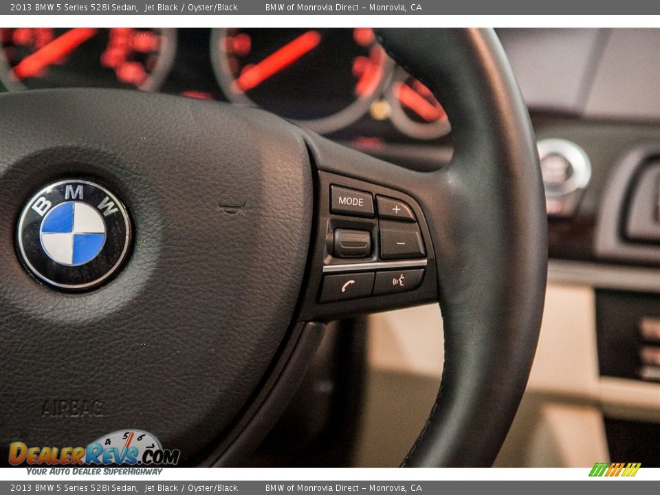 2013 BMW 5 Series 528i Sedan Jet Black / Oyster/Black Photo #18