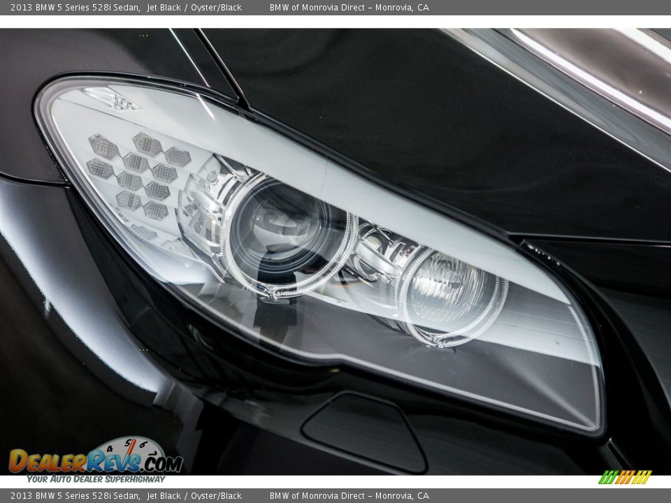 2013 BMW 5 Series 528i Sedan Jet Black / Oyster/Black Photo #27