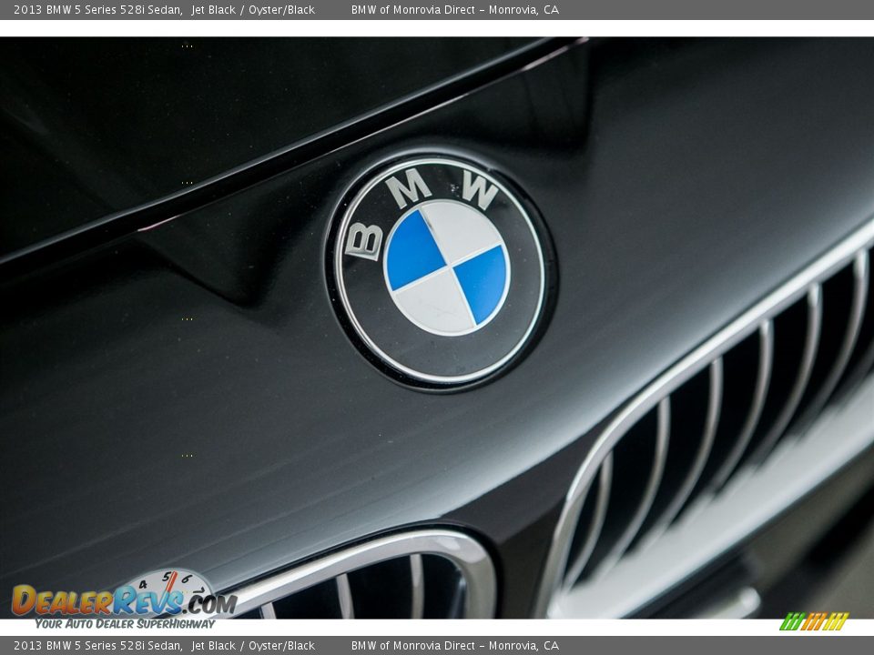 2013 BMW 5 Series 528i Sedan Jet Black / Oyster/Black Photo #28