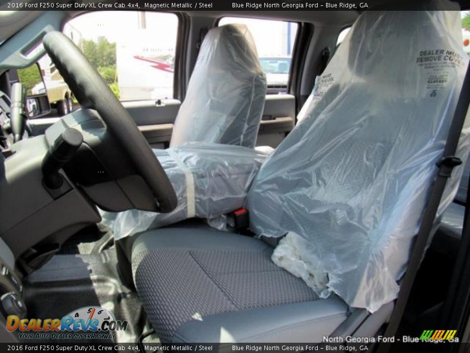2016 Ford F250 Super Duty XL Crew Cab 4x4 Magnetic Metallic / Steel Photo #11