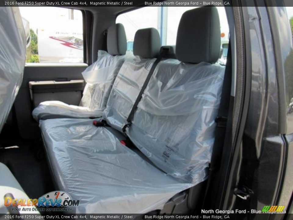 2016 Ford F250 Super Duty XL Crew Cab 4x4 Magnetic Metallic / Steel Photo #12