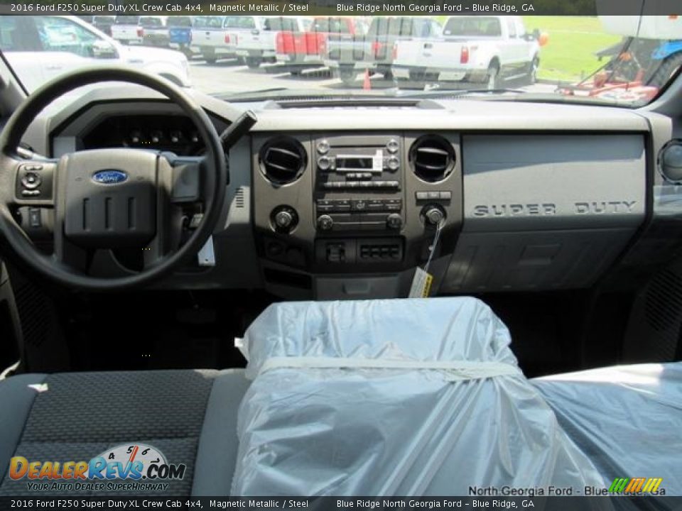 2016 Ford F250 Super Duty XL Crew Cab 4x4 Magnetic Metallic / Steel Photo #15