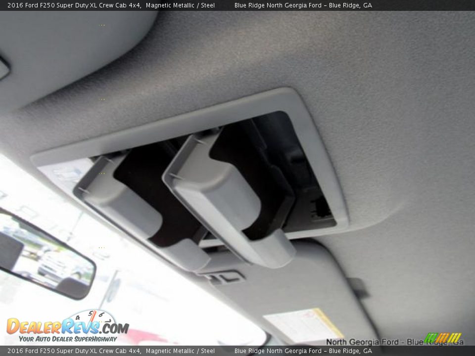 2016 Ford F250 Super Duty XL Crew Cab 4x4 Magnetic Metallic / Steel Photo #19
