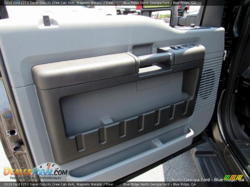 2016 Ford F250 Super Duty XL Crew Cab 4x4 Magnetic Metallic / Steel Photo #21