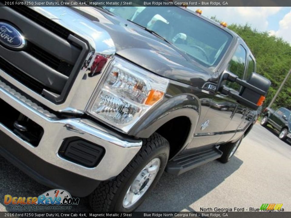 2016 Ford F250 Super Duty XL Crew Cab 4x4 Magnetic Metallic / Steel Photo #24