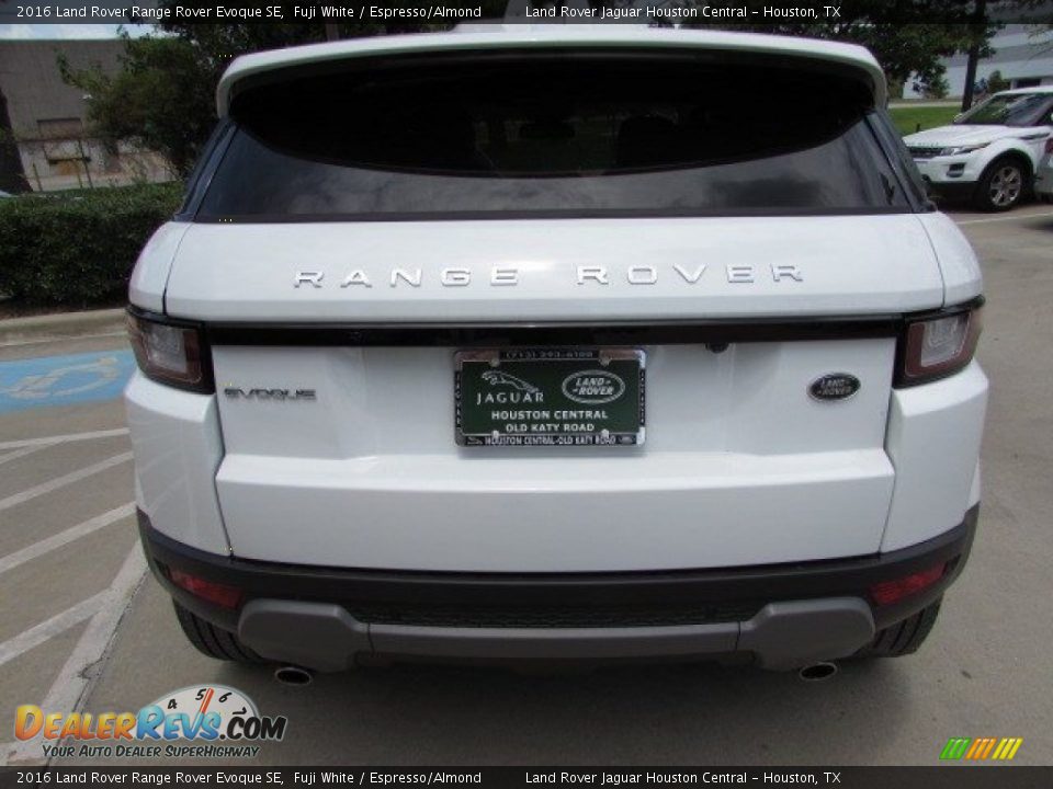 2016 Land Rover Range Rover Evoque SE Fuji White / Espresso/Almond Photo #8