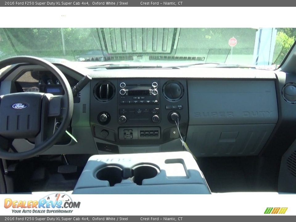 2016 Ford F250 Super Duty XL Super Cab 4x4 Oxford White / Steel Photo #17