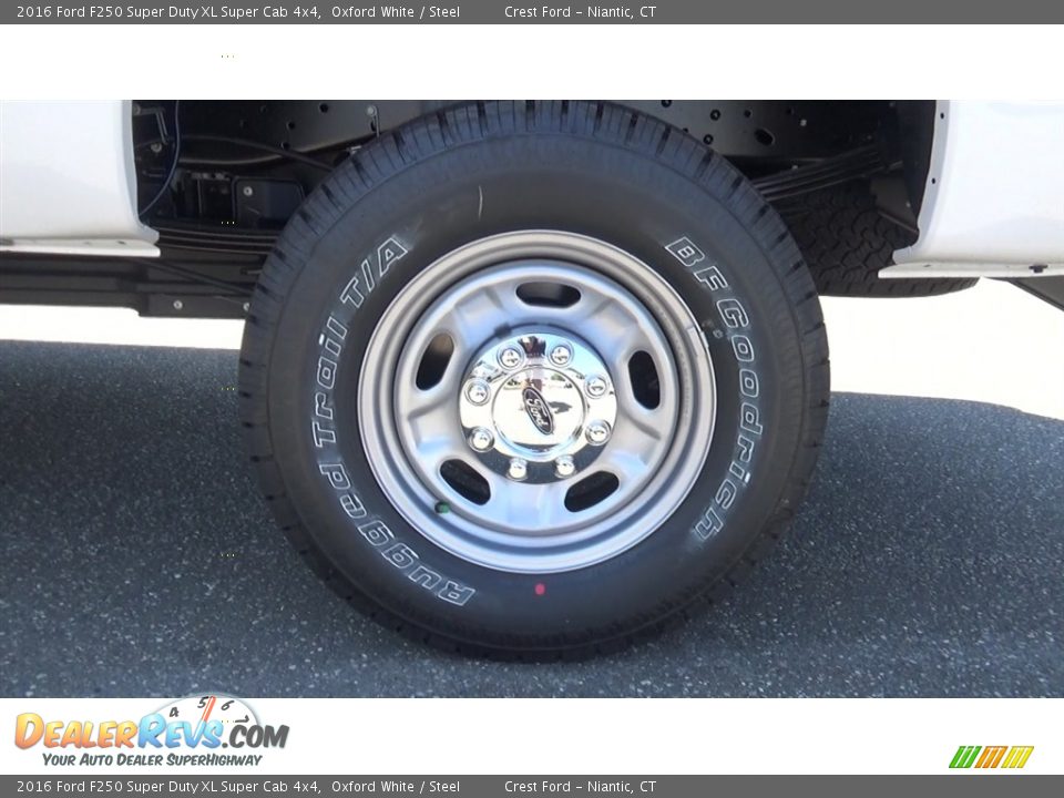 2016 Ford F250 Super Duty XL Super Cab 4x4 Oxford White / Steel Photo #18