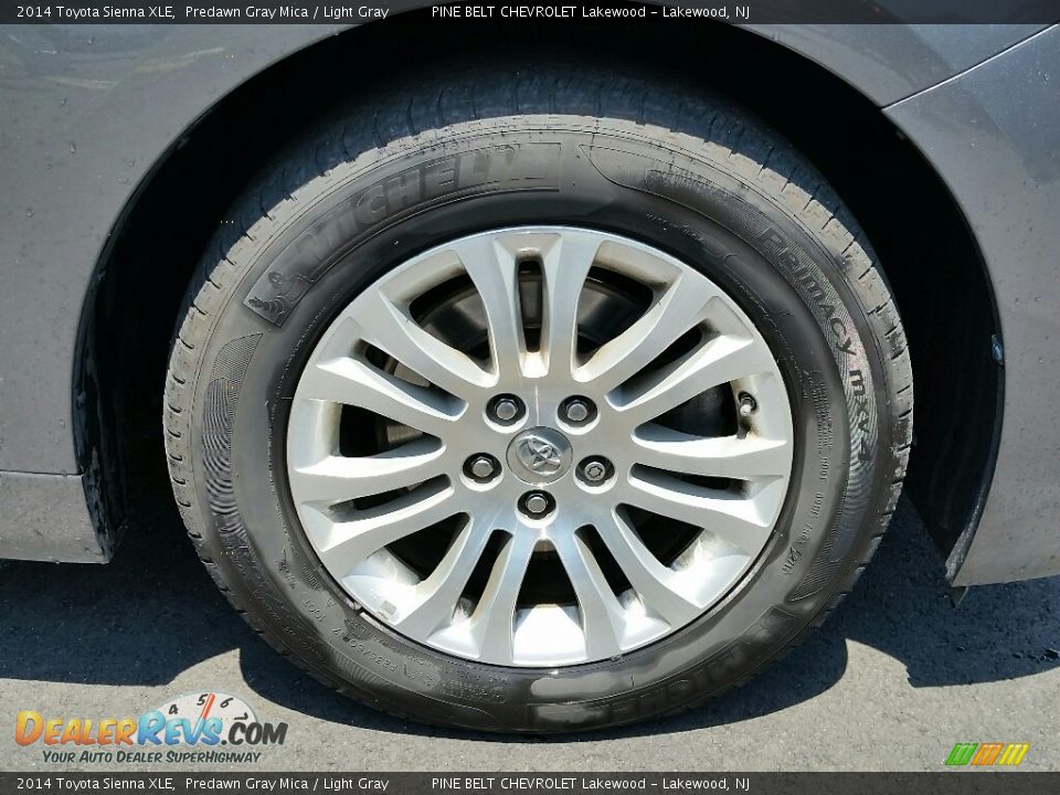 2014 Toyota Sienna XLE Predawn Gray Mica / Light Gray Photo #34