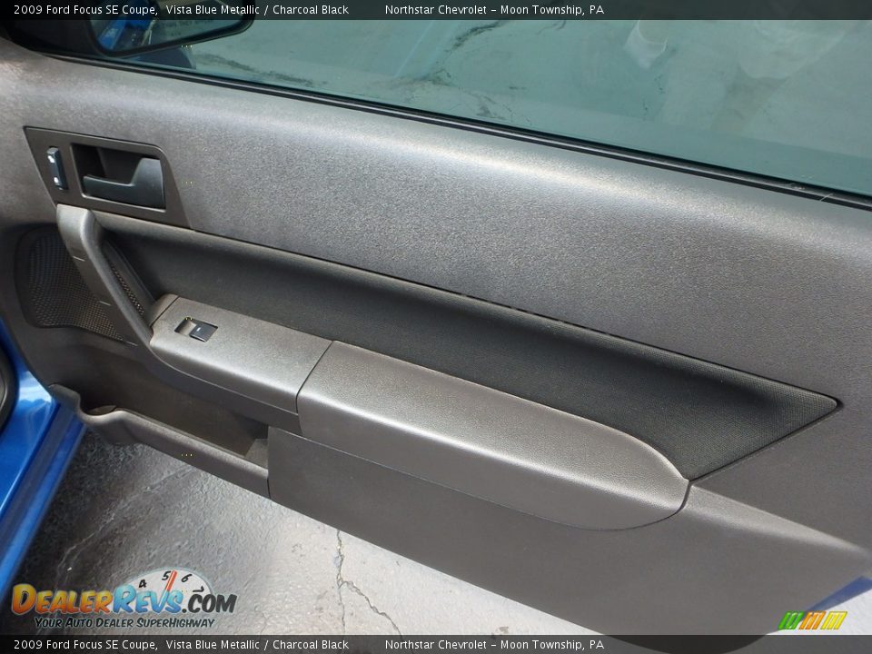 2009 Ford Focus SE Coupe Vista Blue Metallic / Charcoal Black Photo #19