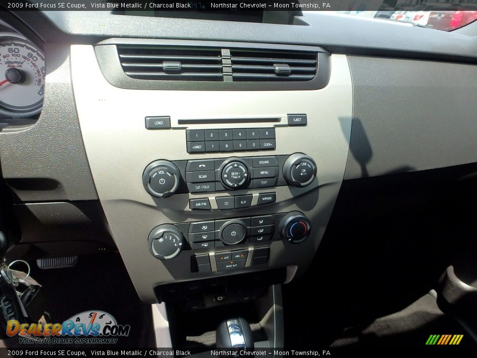 2009 Ford Focus SE Coupe Vista Blue Metallic / Charcoal Black Photo #28