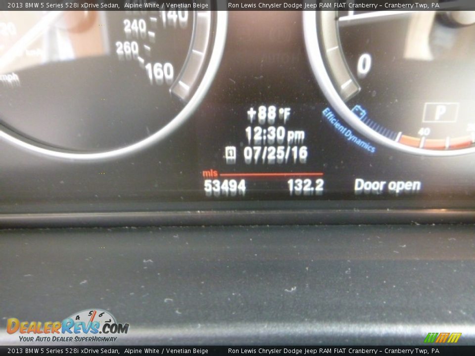 2013 BMW 5 Series 528i xDrive Sedan Alpine White / Venetian Beige Photo #19