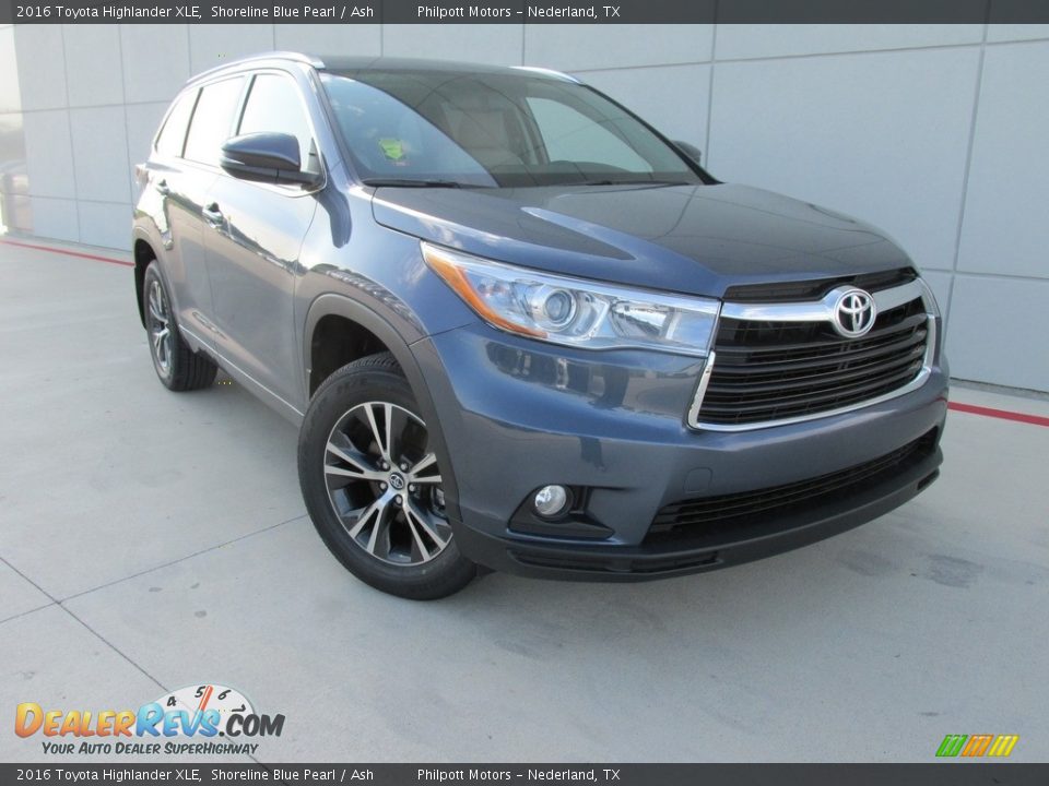 2016 Toyota Highlander XLE Shoreline Blue Pearl / Ash Photo #2