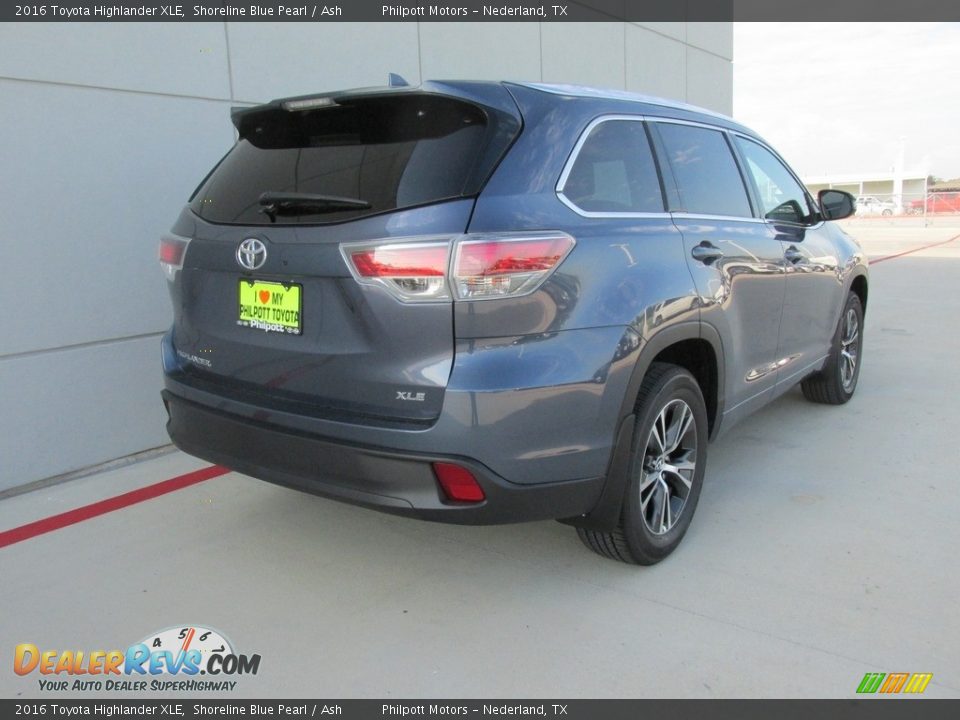 2016 Toyota Highlander XLE Shoreline Blue Pearl / Ash Photo #4