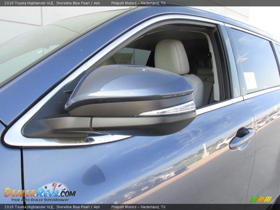 2016 Toyota Highlander XLE Shoreline Blue Pearl / Ash Photo #12