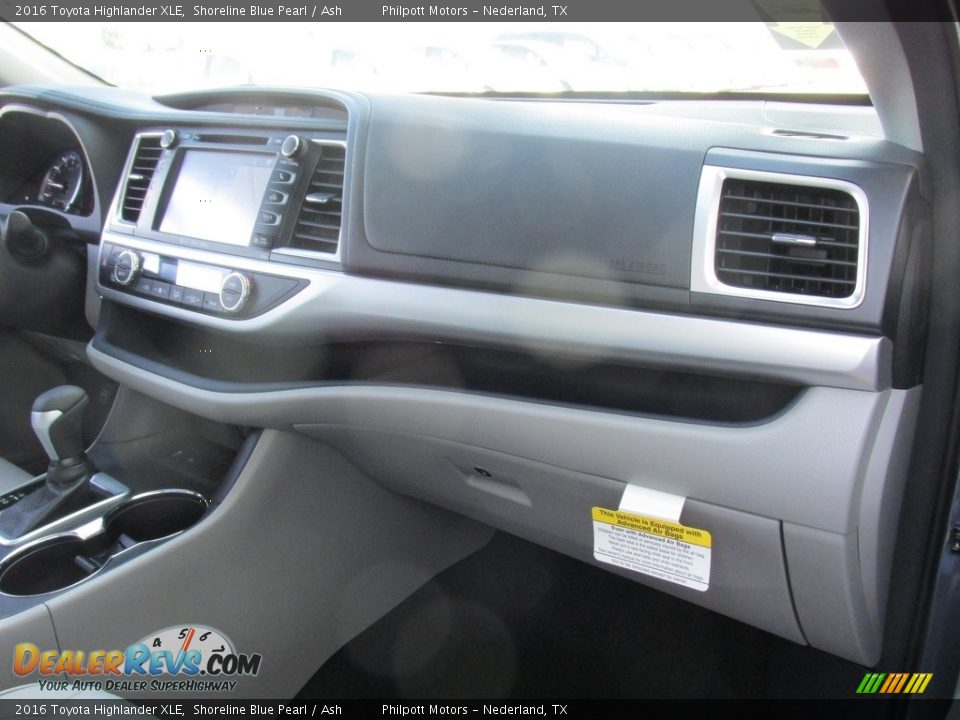 2016 Toyota Highlander XLE Shoreline Blue Pearl / Ash Photo #15