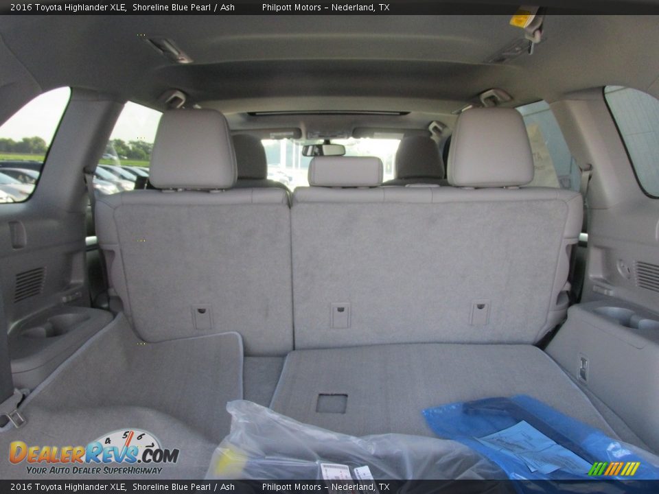 2016 Toyota Highlander XLE Shoreline Blue Pearl / Ash Photo #16