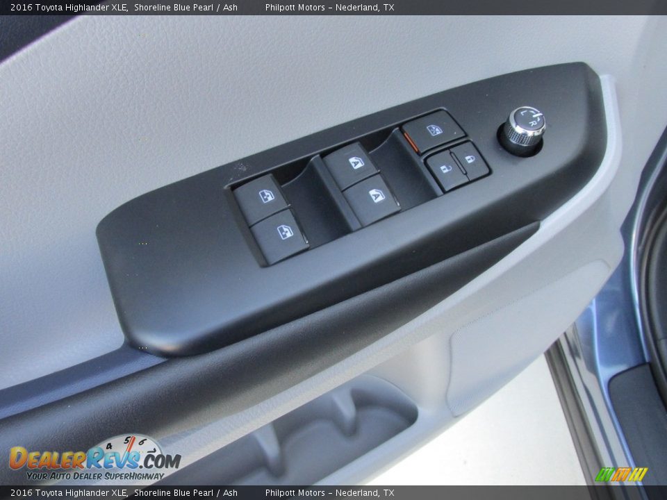2016 Toyota Highlander XLE Shoreline Blue Pearl / Ash Photo #21