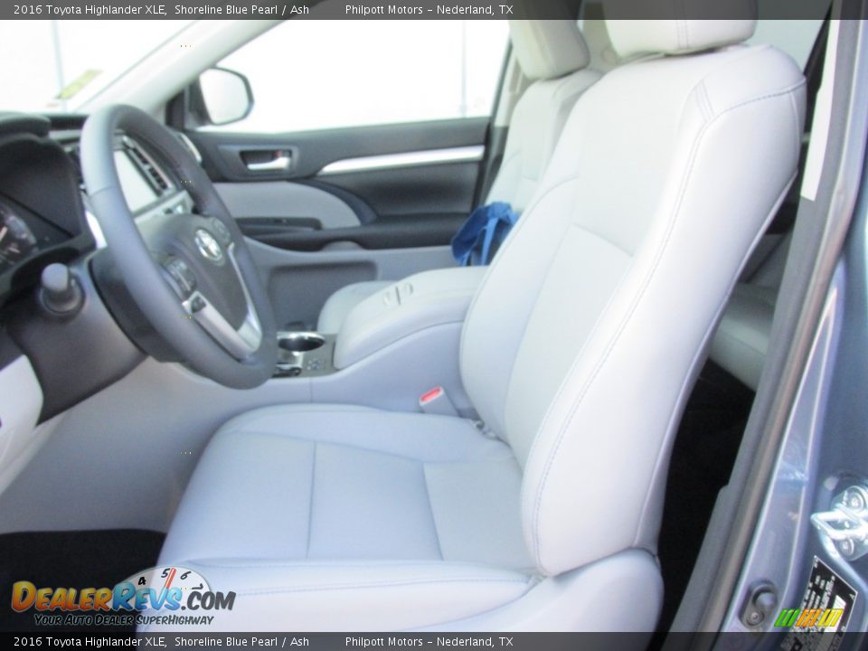 2016 Toyota Highlander XLE Shoreline Blue Pearl / Ash Photo #22