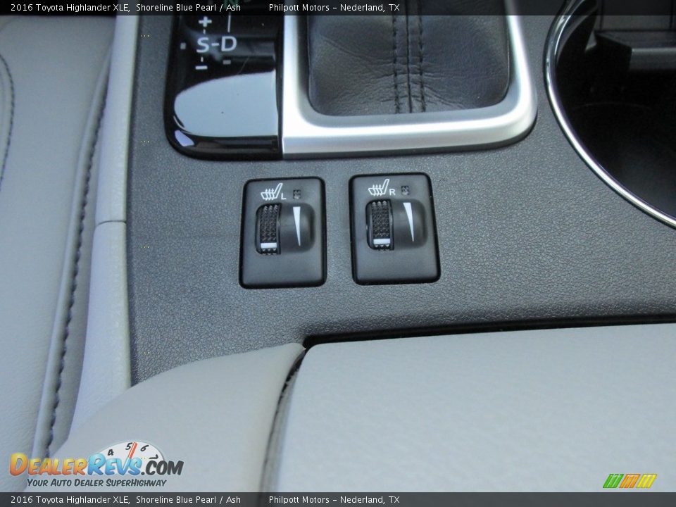 2016 Toyota Highlander XLE Shoreline Blue Pearl / Ash Photo #30