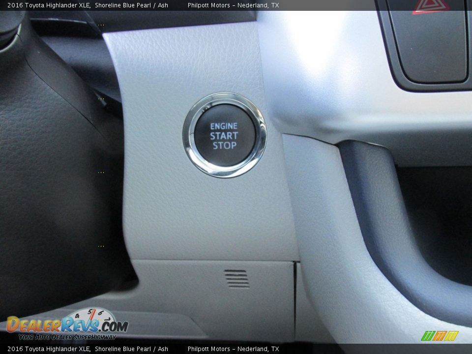2016 Toyota Highlander XLE Shoreline Blue Pearl / Ash Photo #31