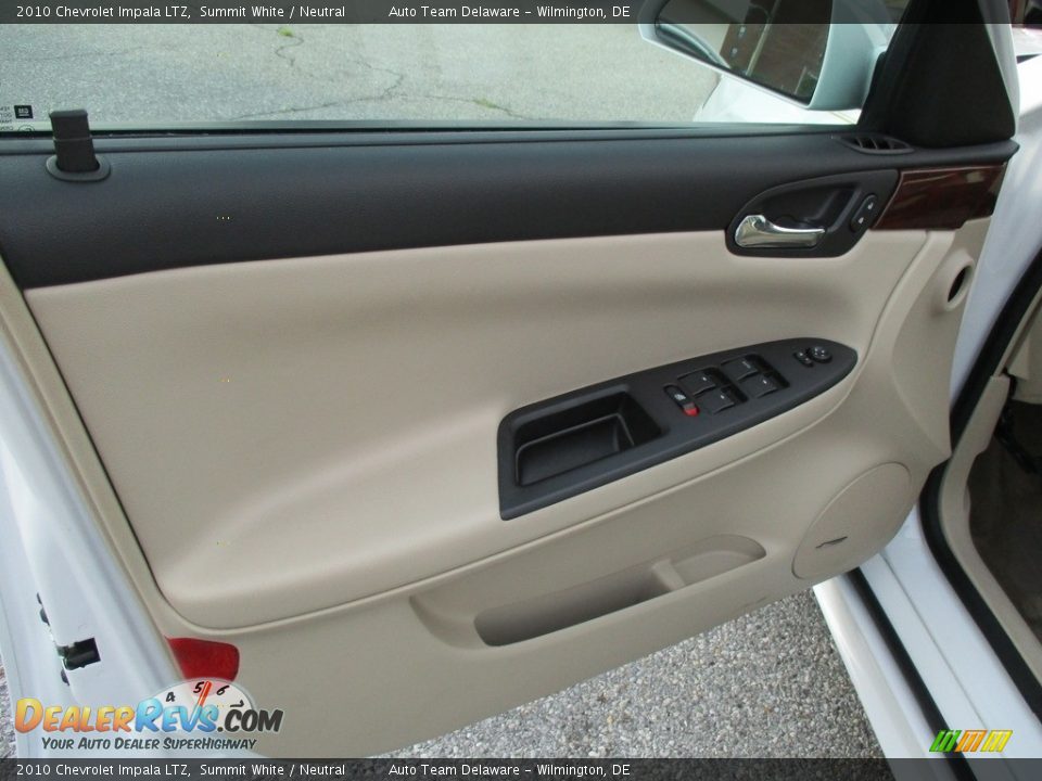 2010 Chevrolet Impala LTZ Summit White / Neutral Photo #32