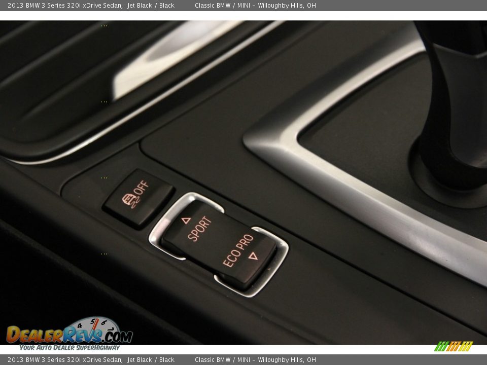 2013 BMW 3 Series 320i xDrive Sedan Jet Black / Black Photo #17