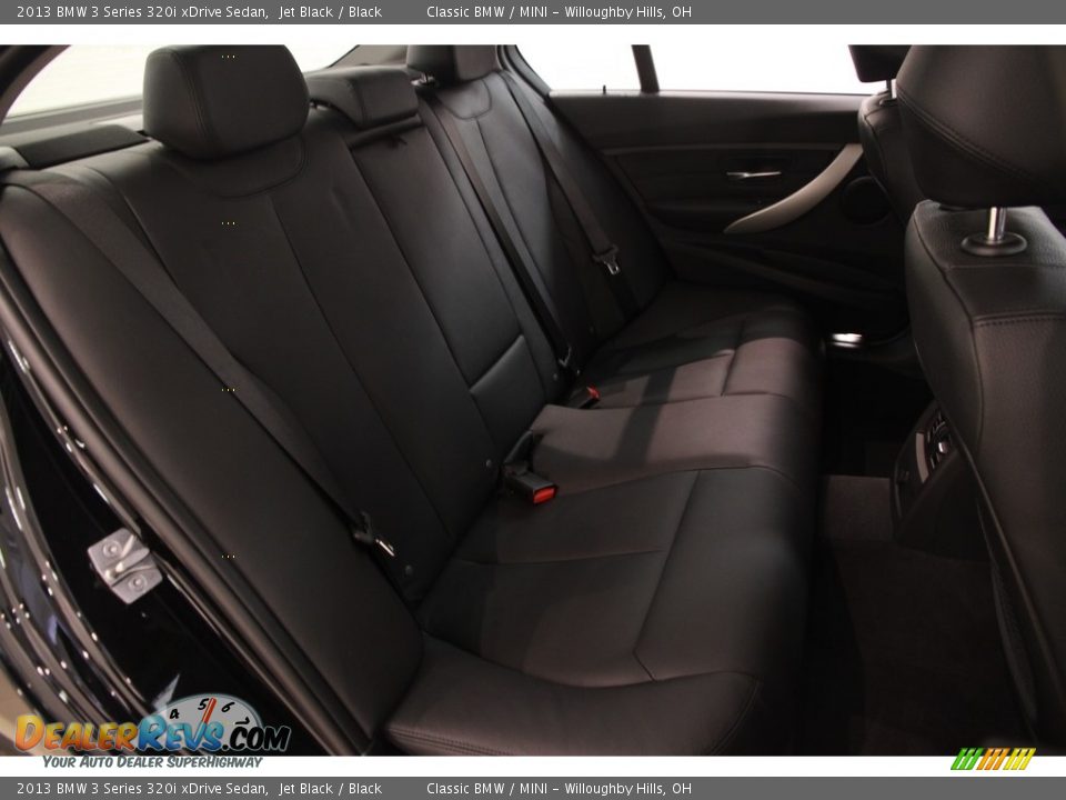 2013 BMW 3 Series 320i xDrive Sedan Jet Black / Black Photo #20