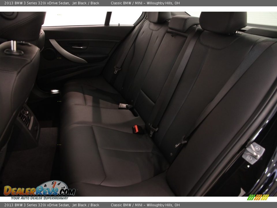 2013 BMW 3 Series 320i xDrive Sedan Jet Black / Black Photo #21