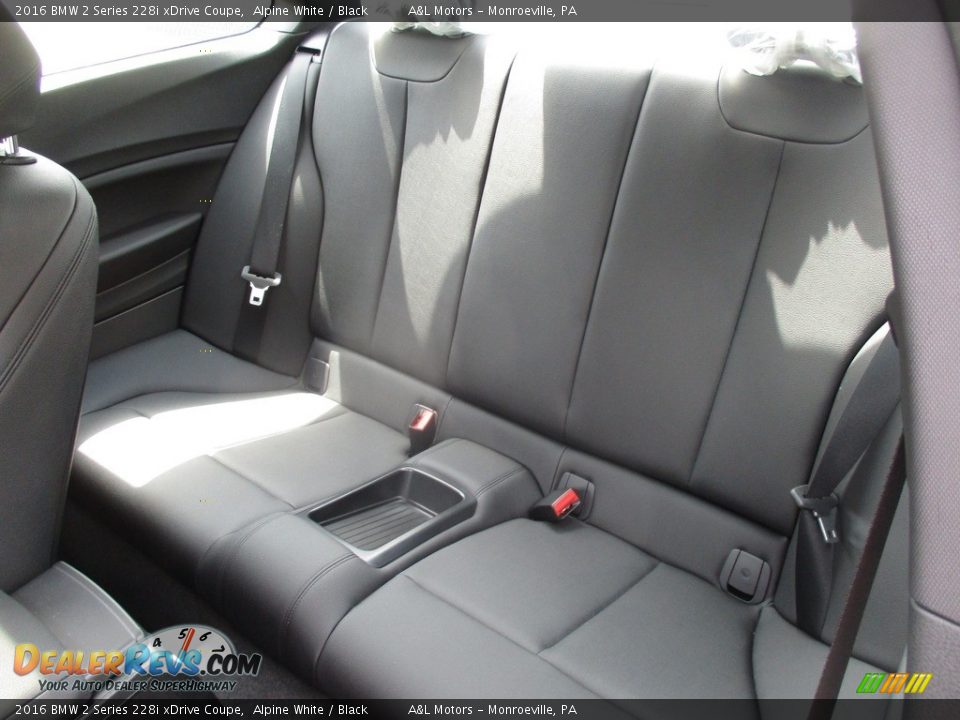 2016 BMW 2 Series 228i xDrive Coupe Alpine White / Black Photo #14