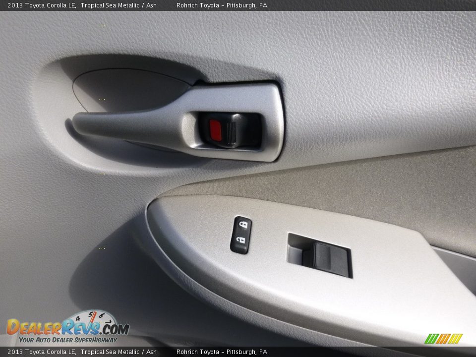 2013 Toyota Corolla LE Tropical Sea Metallic / Ash Photo #10