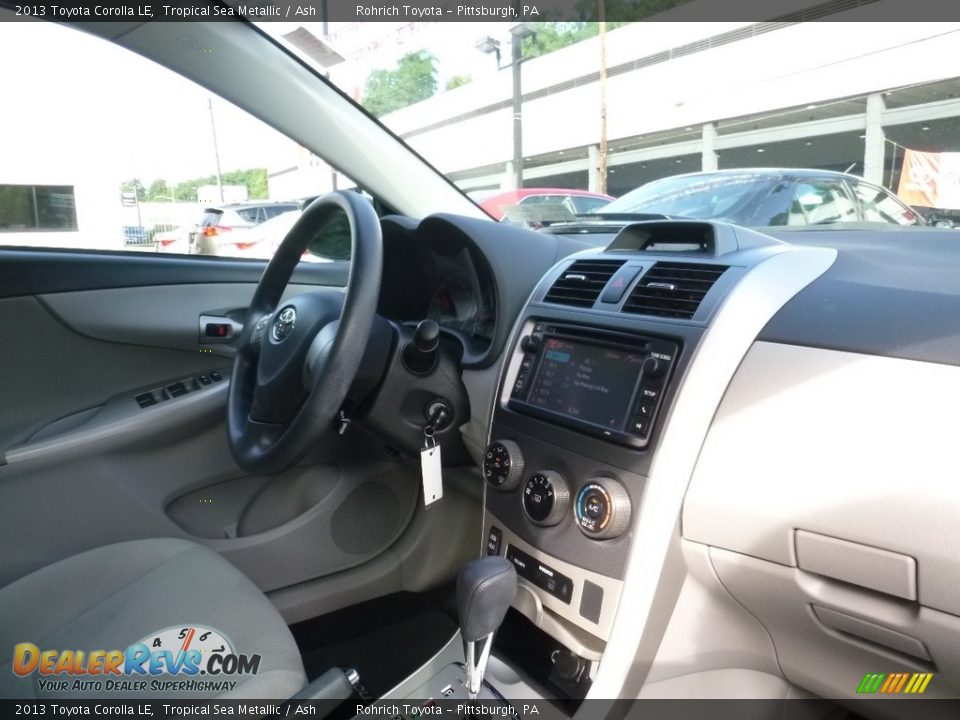 2013 Toyota Corolla LE Tropical Sea Metallic / Ash Photo #11