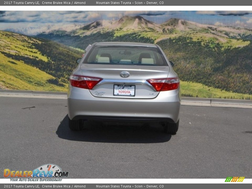 2017 Toyota Camry LE Creme Brulee Mica / Almond Photo #4
