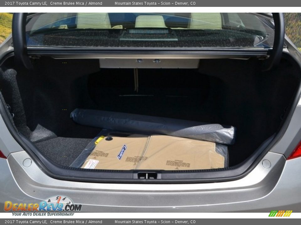 2017 Toyota Camry LE Creme Brulee Mica / Almond Photo #8