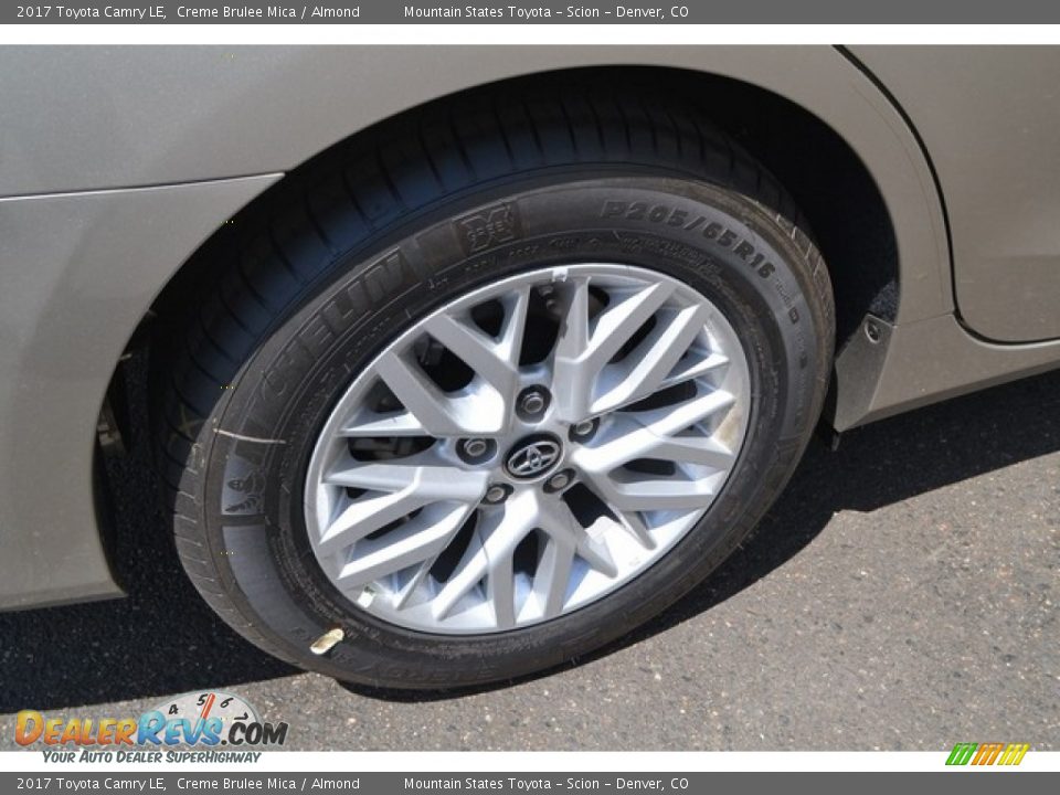 2017 Toyota Camry LE Wheel Photo #9