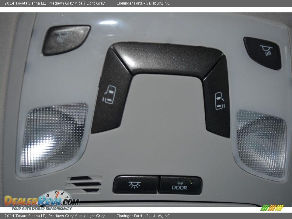 2014 Toyota Sienna LE Predawn Gray Mica / Light Gray Photo #21