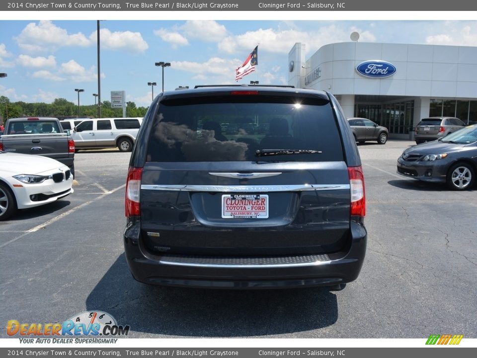 2014 Chrysler Town & Country Touring True Blue Pearl / Black/Light Graystone Photo #4