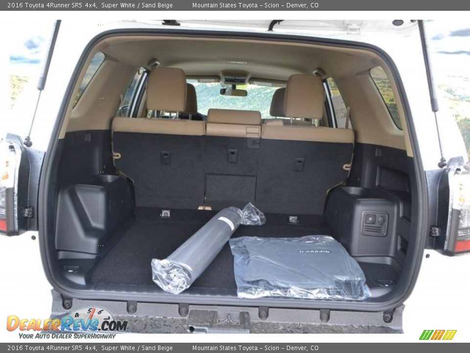 2016 Toyota 4Runner SR5 4x4 Super White / Sand Beige Photo #8